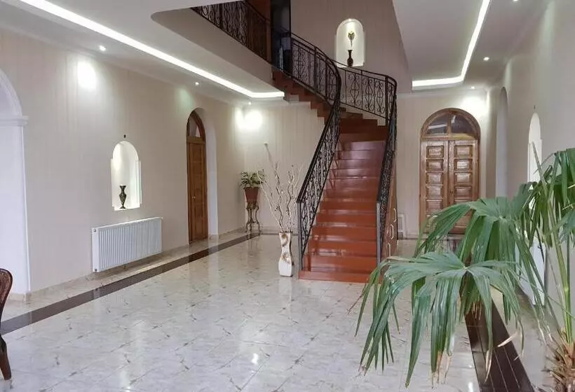 Max Hotel Gogi Alibegashvili