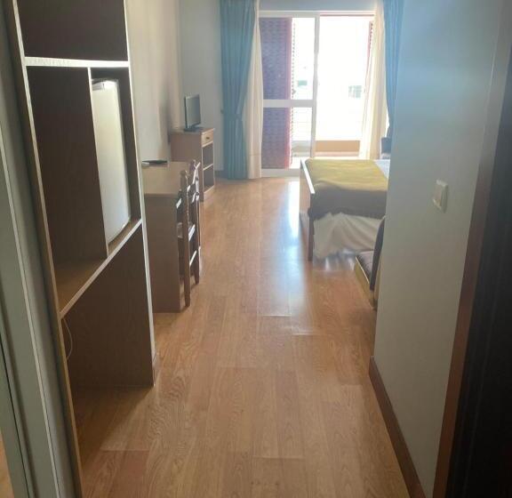 פנסיון Alojamento Das Caldas