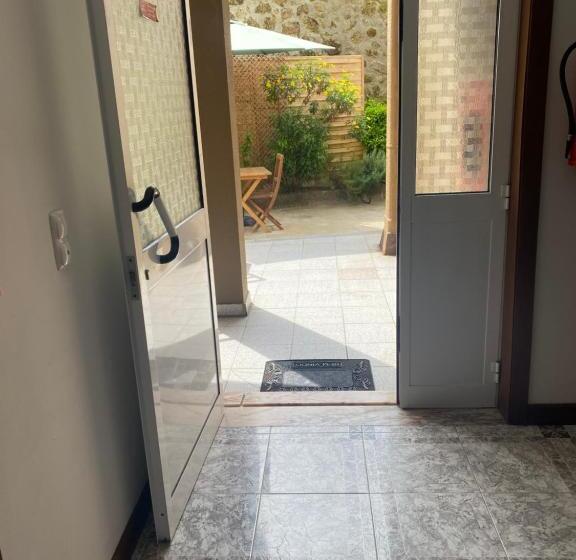 פנסיון Alojamento Das Caldas