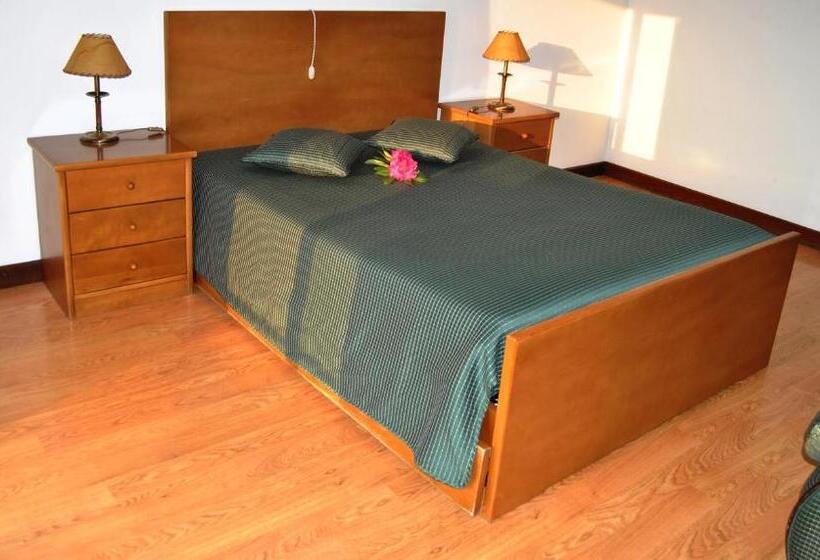 פנסיון Alojamento Das Caldas