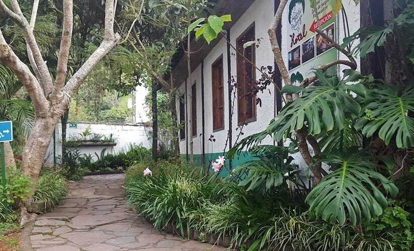 膳宿费 La Petite Auberge Hostel