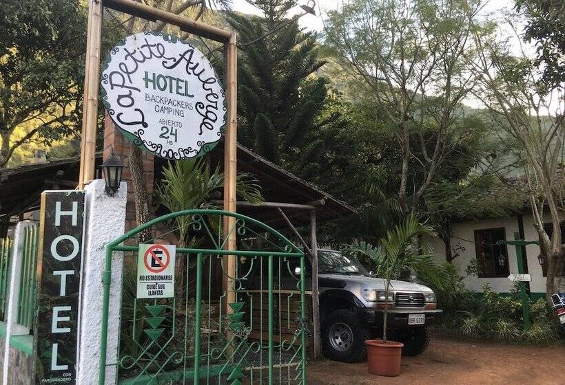 膳宿费 La Petite Auberge Hostel