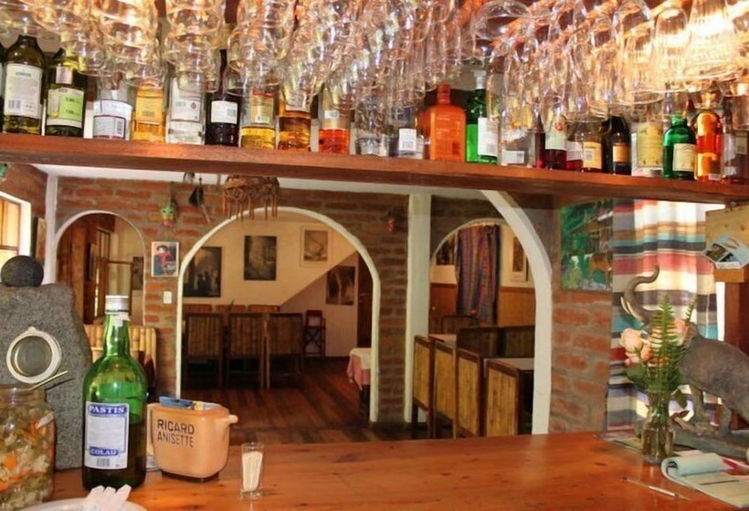 膳宿费 La Petite Auberge Hostel