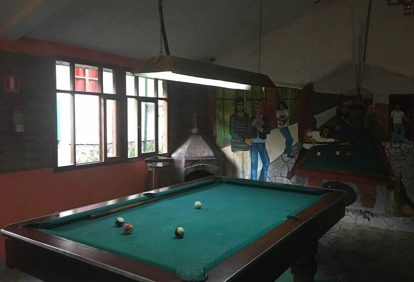 膳宿费 La Petite Auberge Hostel