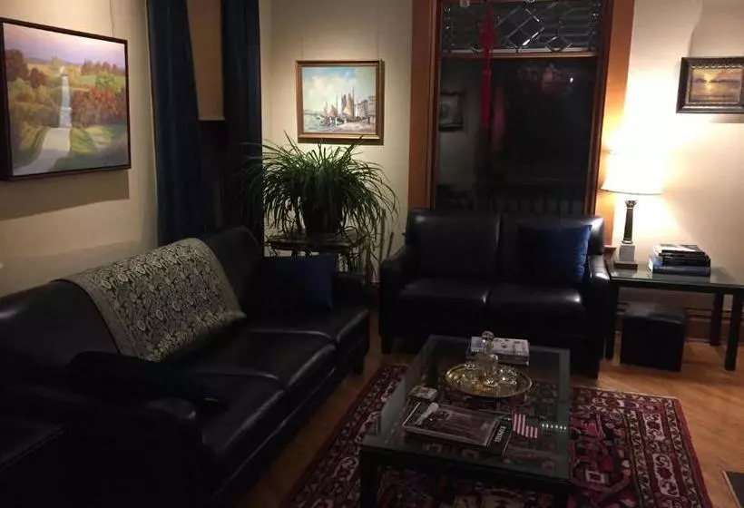 ユースホステル Burford House Suites