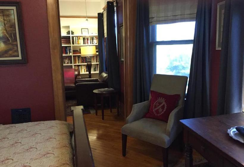 ユースホステル Burford House Suites