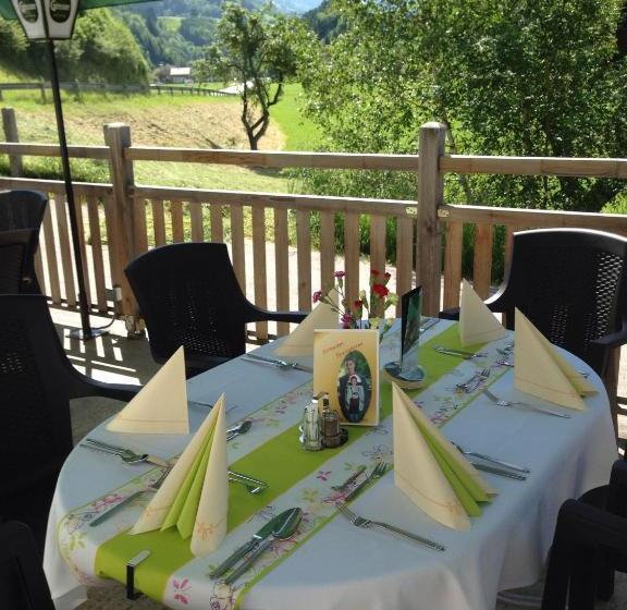 فندق صغير Gasthof Grabenwirt