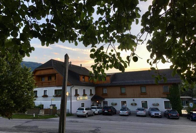 فندق صغير Gasthof Grabenwirt