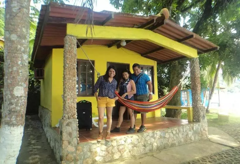 Retkeilymaja Scubaportobelo