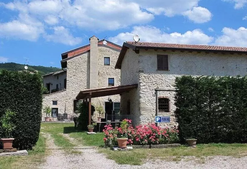 Hotelli Agriturismo Val