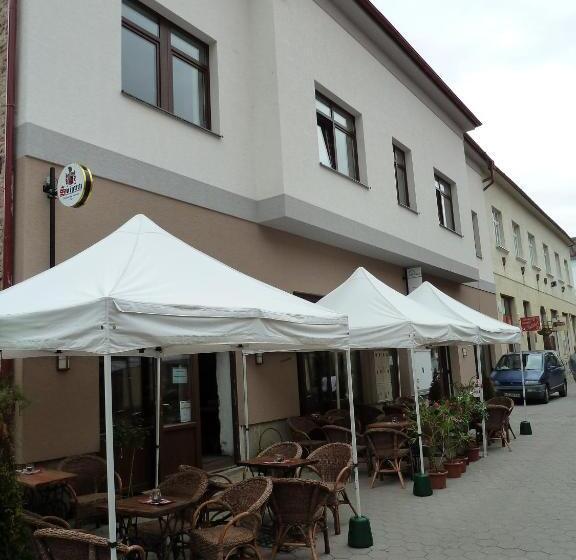 ペンション Apartmány Na Bašte