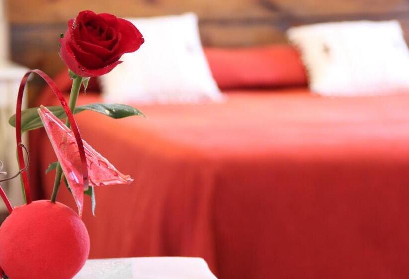 ペンション La Casa De La Estación