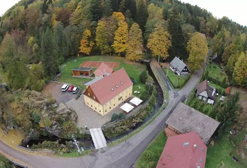 Majatalo Penzion U Vyhlídky