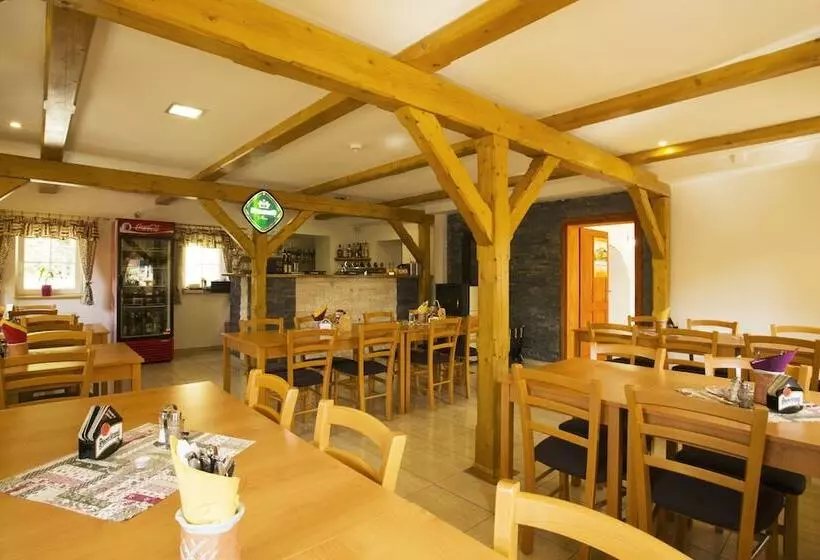 Majatalo Penzion U Vyhlídky