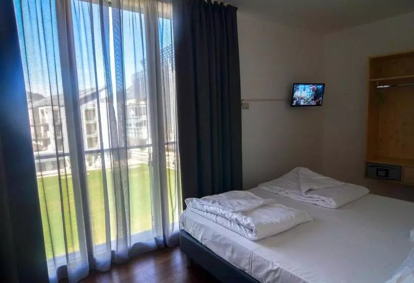 Komodo Short Stay Apartments