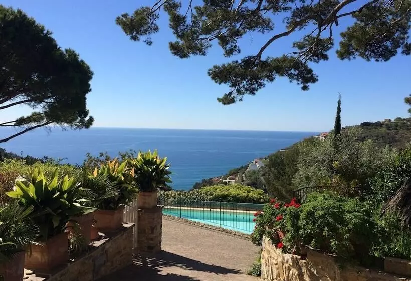 هتل Agriturismo Uliveto Saglietto