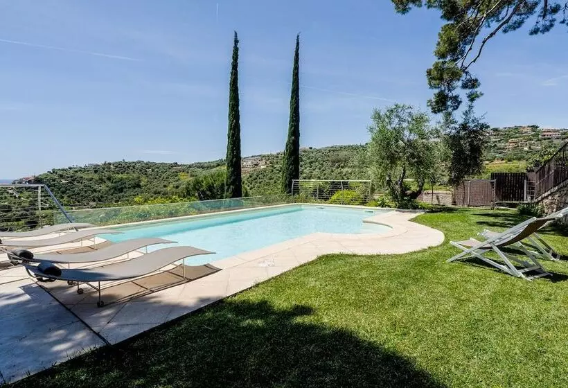 هتل Agriturismo Uliveto Saglietto