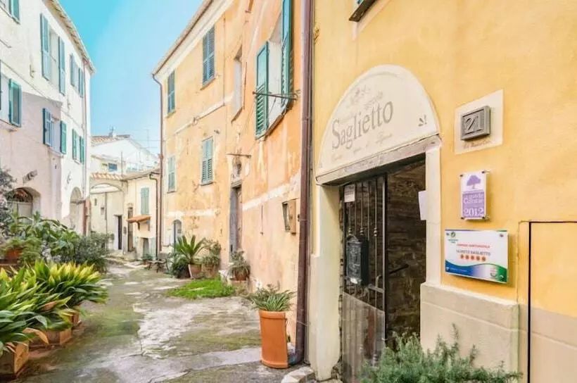 هتل Agriturismo Uliveto Saglietto