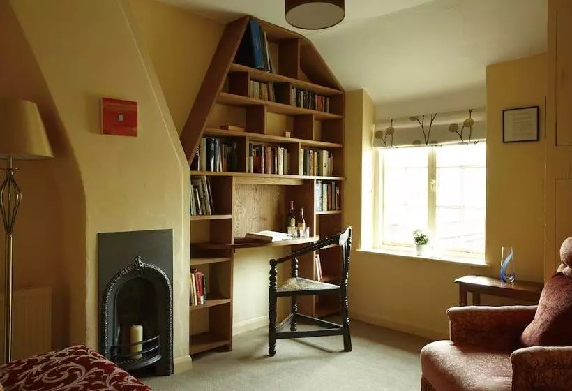 Majatalo Hang Your Hat   The Cottage