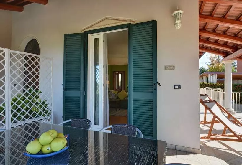 ペンション La Rosa Gialla Bio Apartments & Rooms