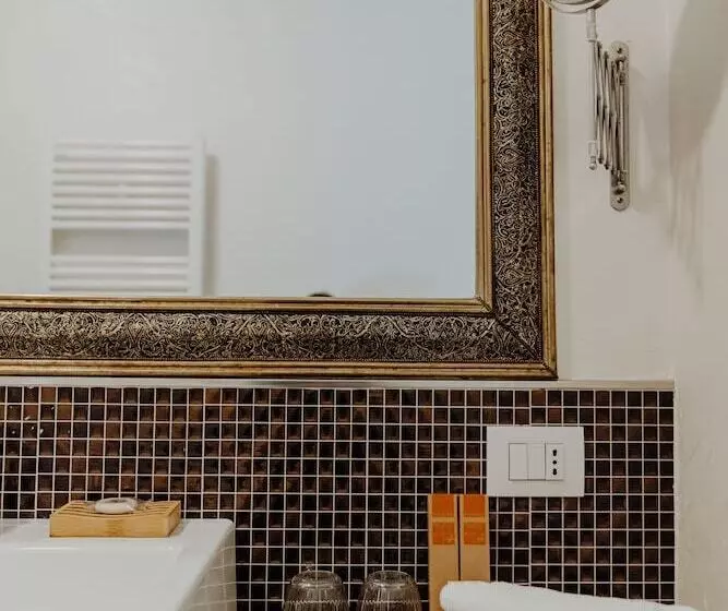 ペンション La Rosa Gialla Bio Apartments & Rooms