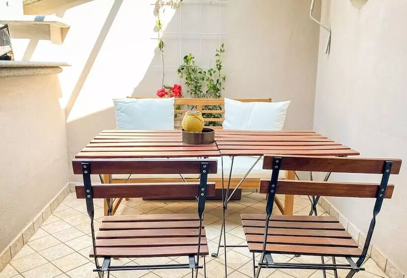 ペンション La Rosa Gialla Bio Apartments & Rooms