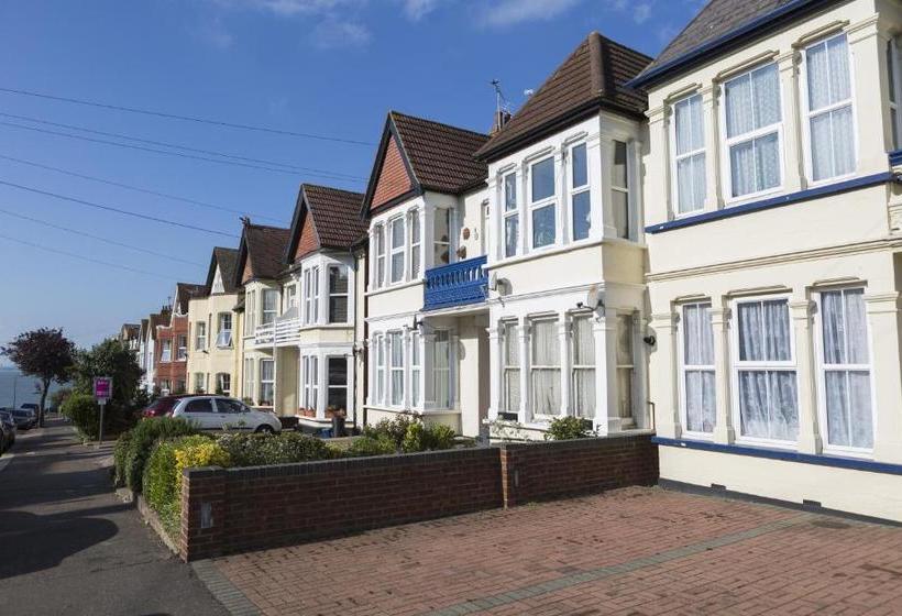 פנסיון Southend Guest House   Close To Beach, Train Station & Southend Airport