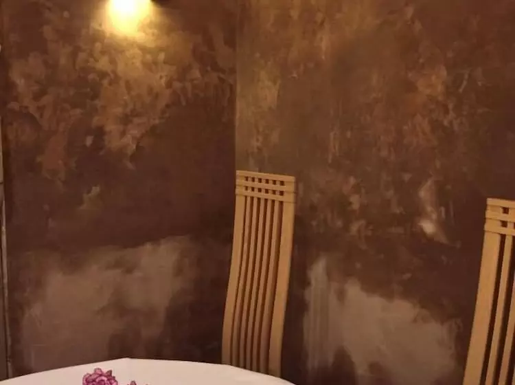 Retkeilymaja Villa Bianca B&b