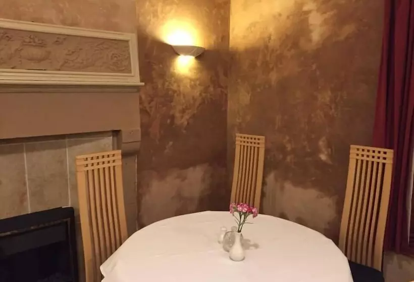 Retkeilymaja Villa Bianca B&b