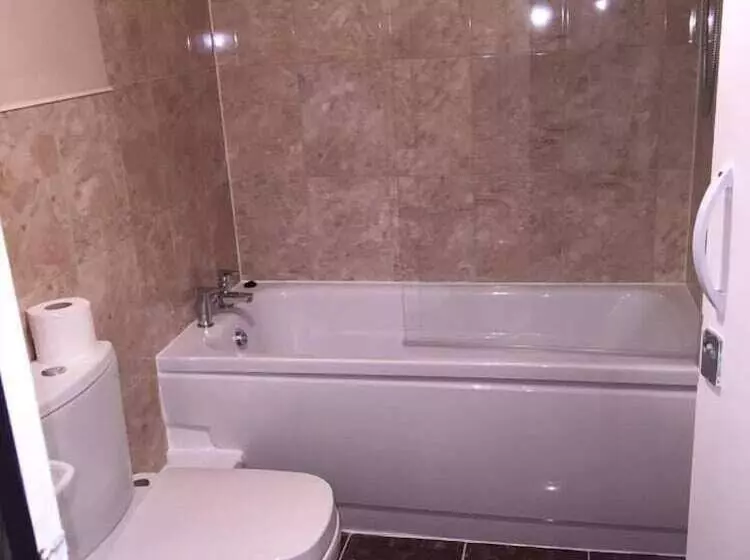 Retkeilymaja Villa Bianca B&b