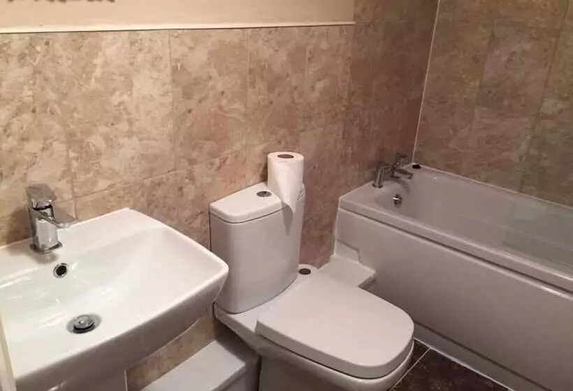 Retkeilymaja Villa Bianca B&b