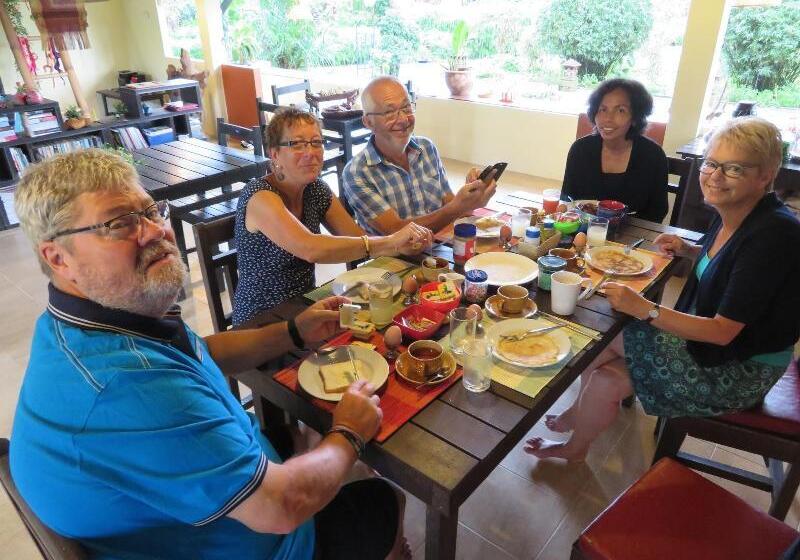 Pensão Manora Garden