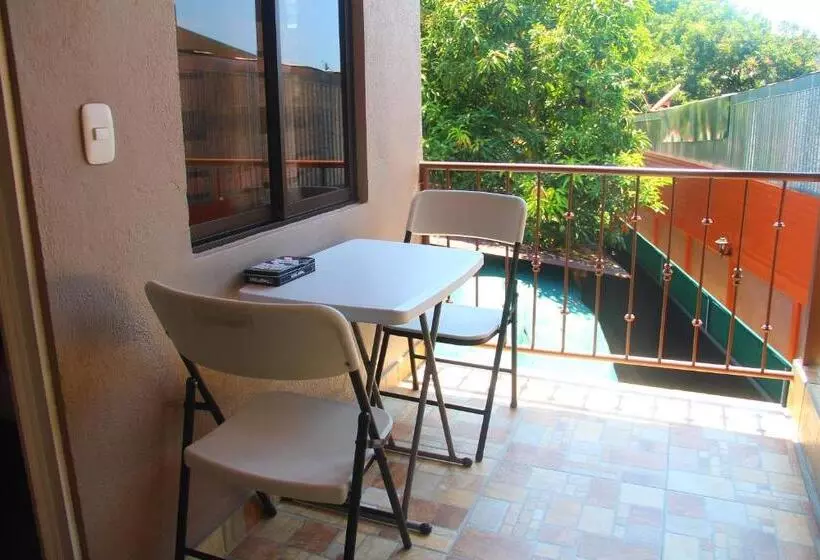 هاستل Apartamentos Mansión Tropical