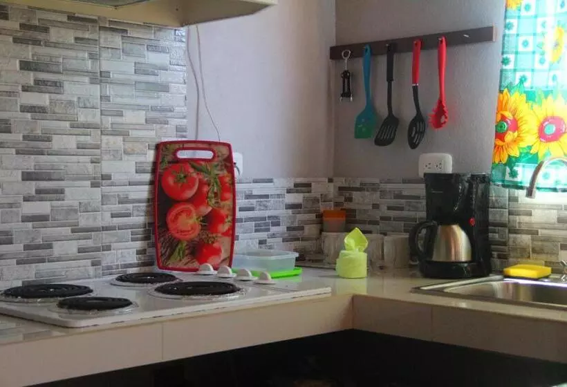 هاستل Apartamentos Mansión Tropical