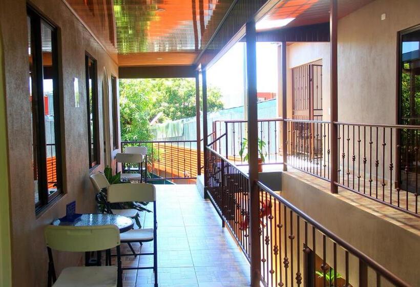 هاستل Apartamentos Mansión Tropical