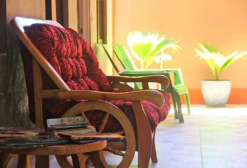 هاستل Apartamentos Mansión Tropical