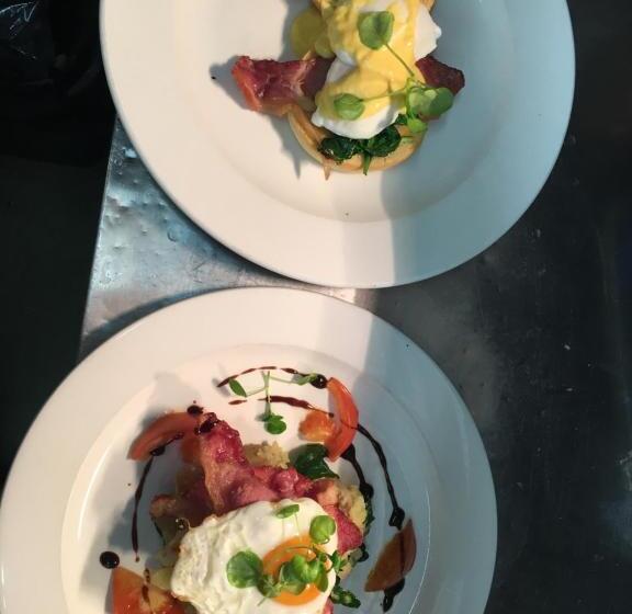 Общежитие The Ship Inn Fowey