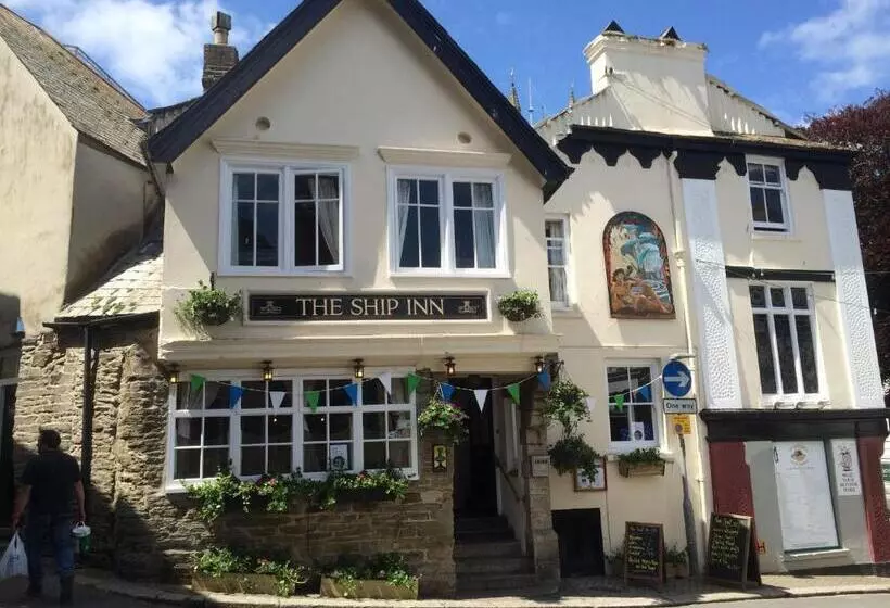 Retkeilymaja The Ship Inn Fowey