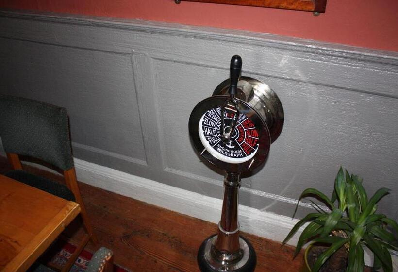 Общежитие The Ship Inn Fowey