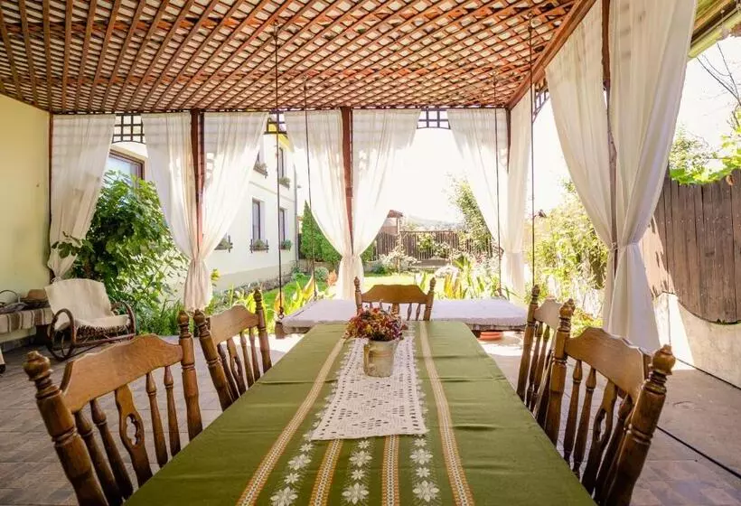 پانسیون Panorama Guesthouse