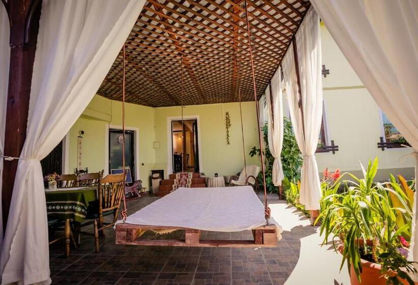 پانسیون Panorama Guesthouse