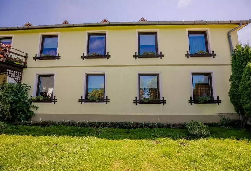 پانسیون Panorama Guesthouse