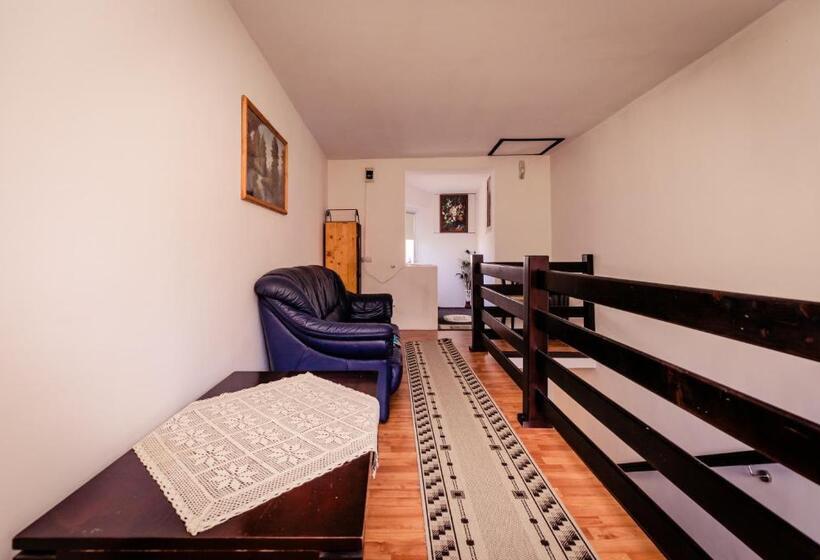 پانسیون Panorama Guesthouse