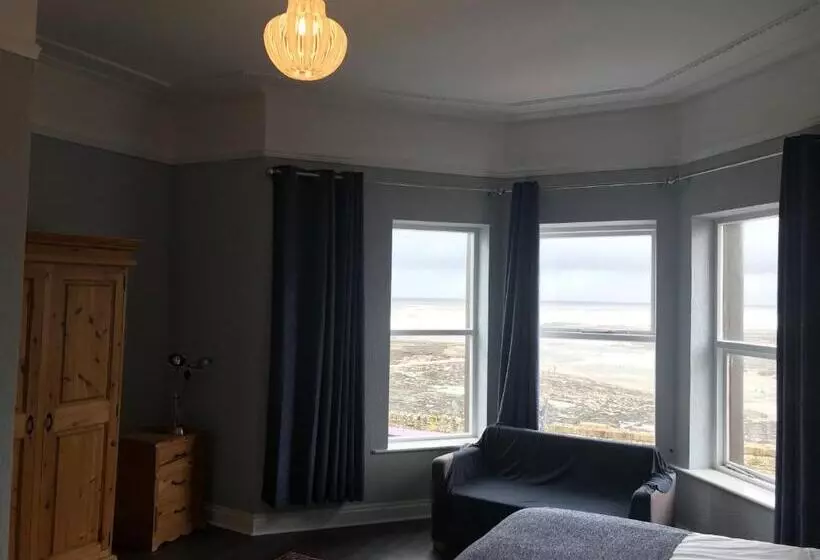 ペンション Rolling Wave Guesthouse