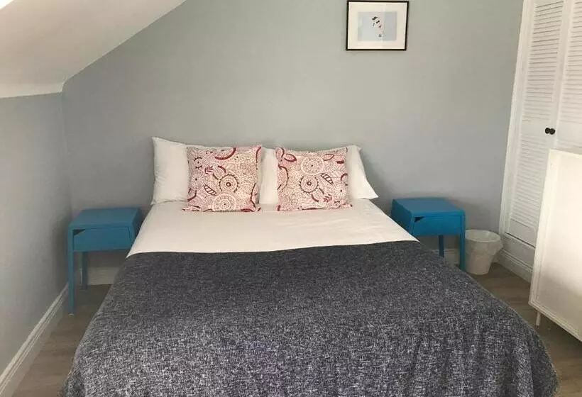 ペンション Rolling Wave Guesthouse