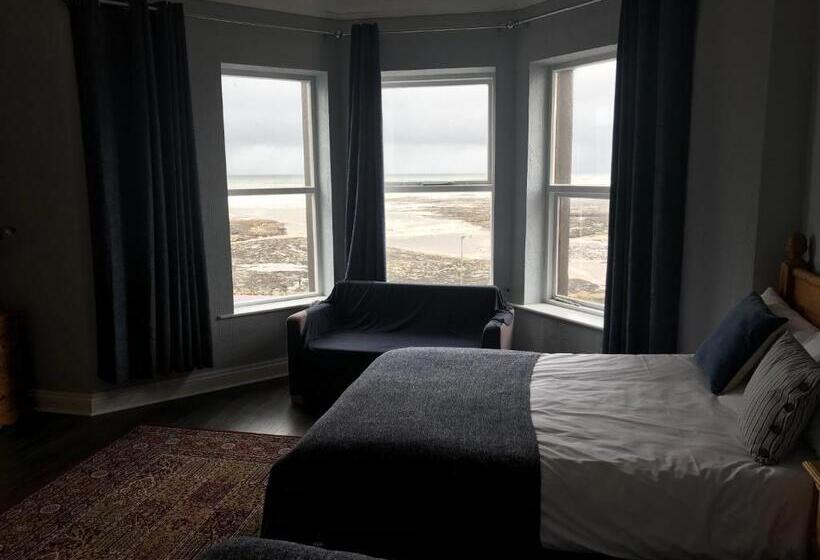 بنسيون Rolling Wave Guesthouse