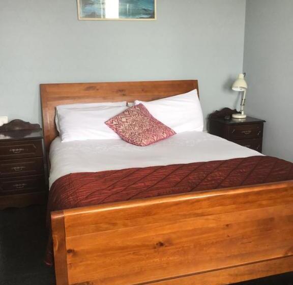 بنسيون Rolling Wave Guesthouse