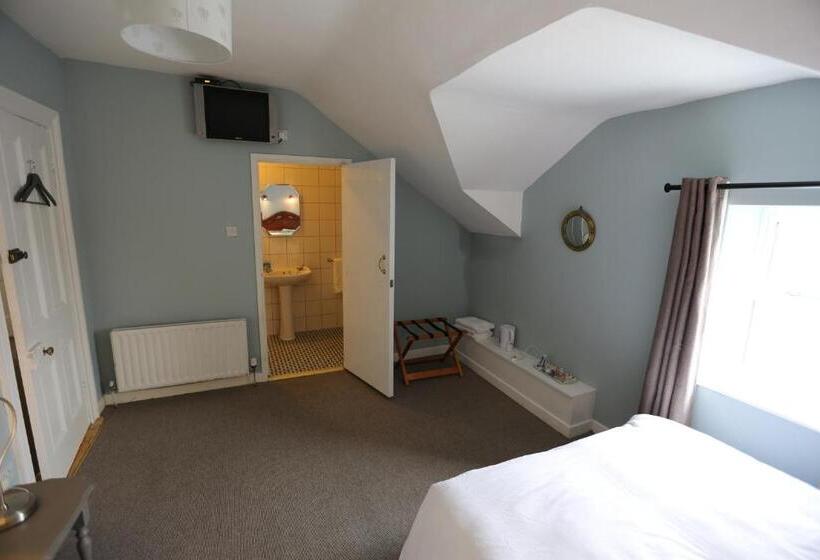 بنسيون Rolling Wave Guesthouse