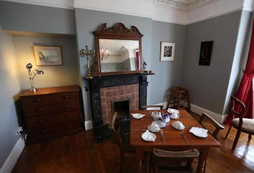 ペンション Rolling Wave Guesthouse