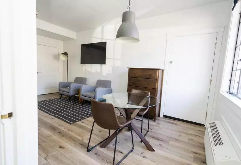 Retkeilymaja Atterdag Inn